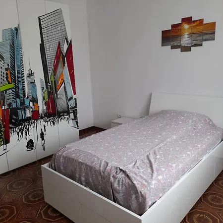 Sandra דירה